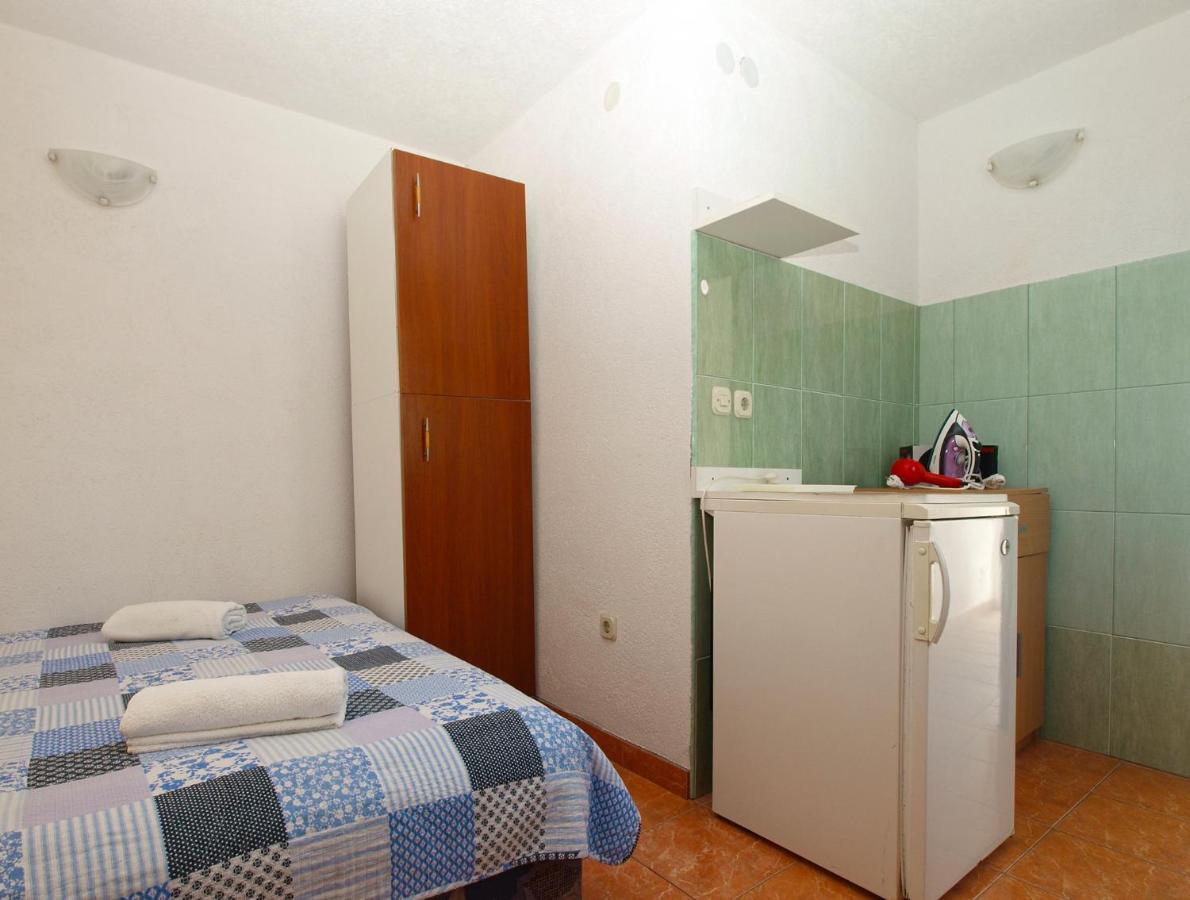 Apartment Lavender 700 罗维尼 外观 照片