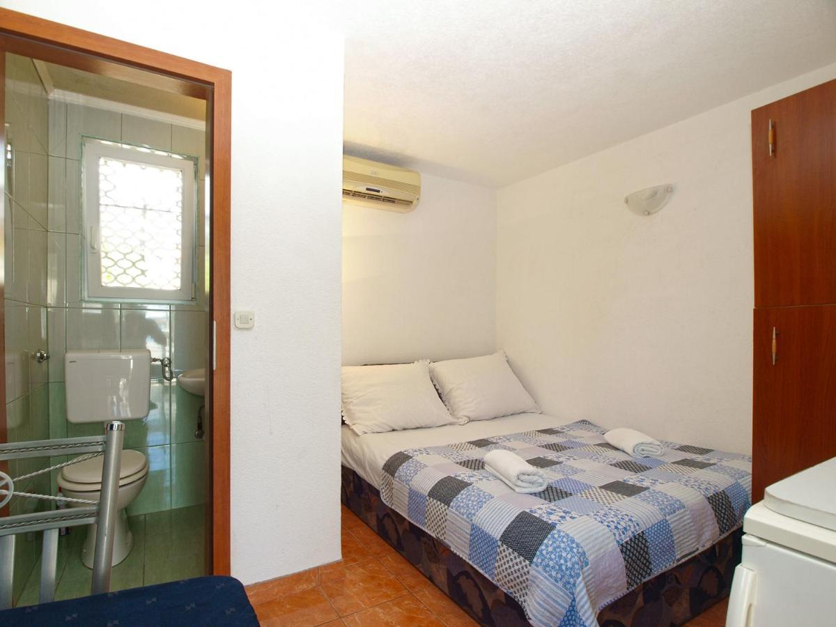 Apartment Lavender 700 罗维尼 外观 照片
